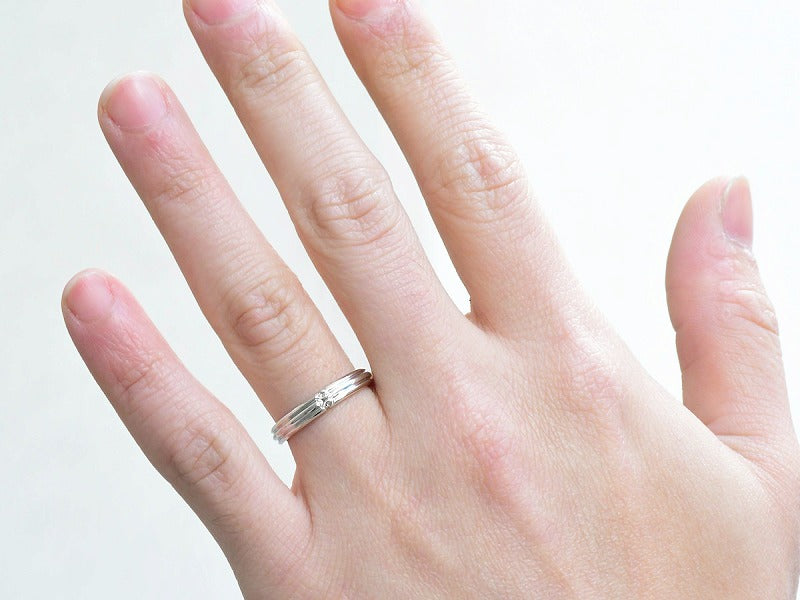 LILY LINE RING (Pt900)