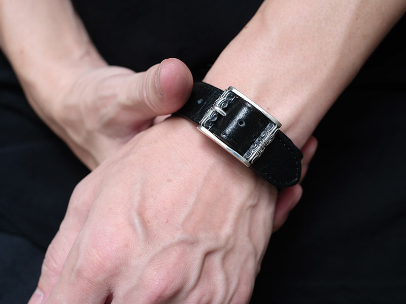 ダブルゲートバックルブレス