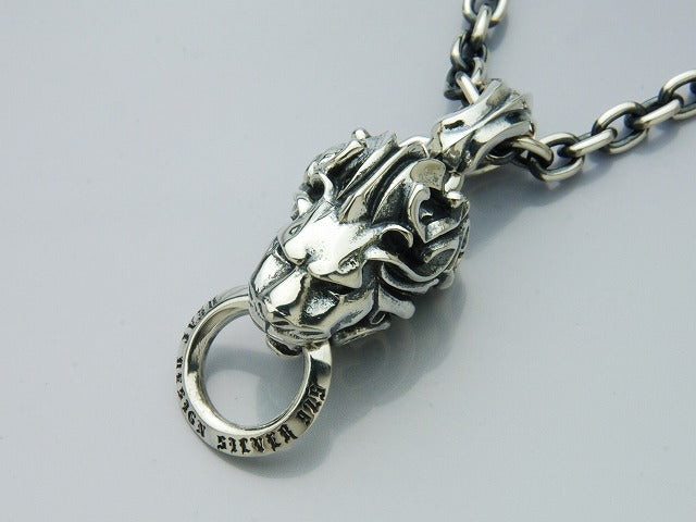 ベビーライオンノッカー