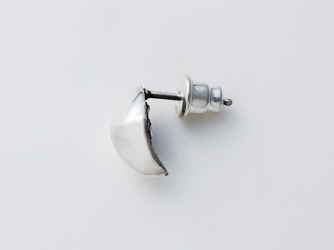 リリーヘッドピアス