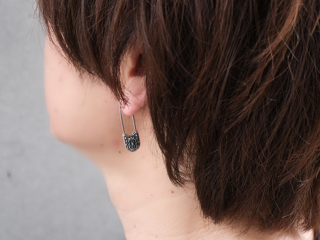 セーフティピンピアス