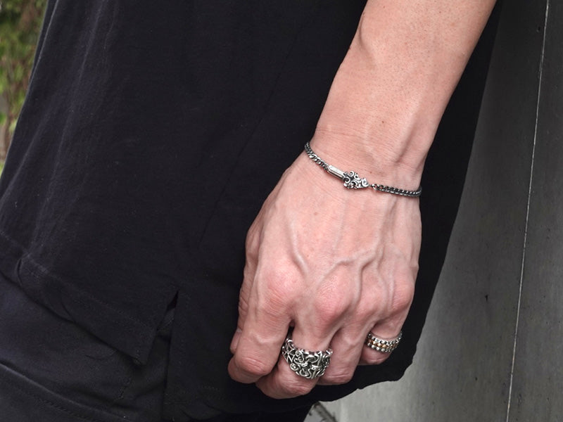 マイクロクリップブレス：ソリッドダガー