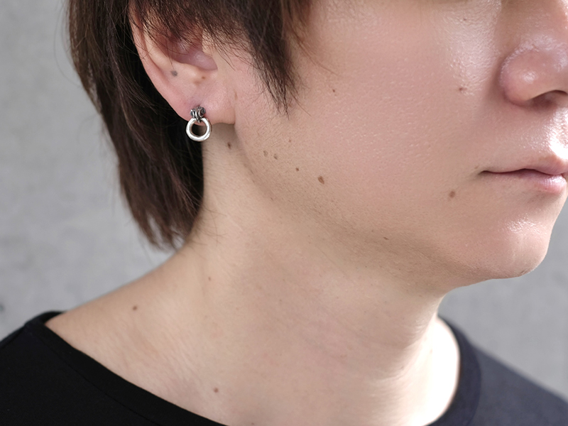 ロールリリーピアス