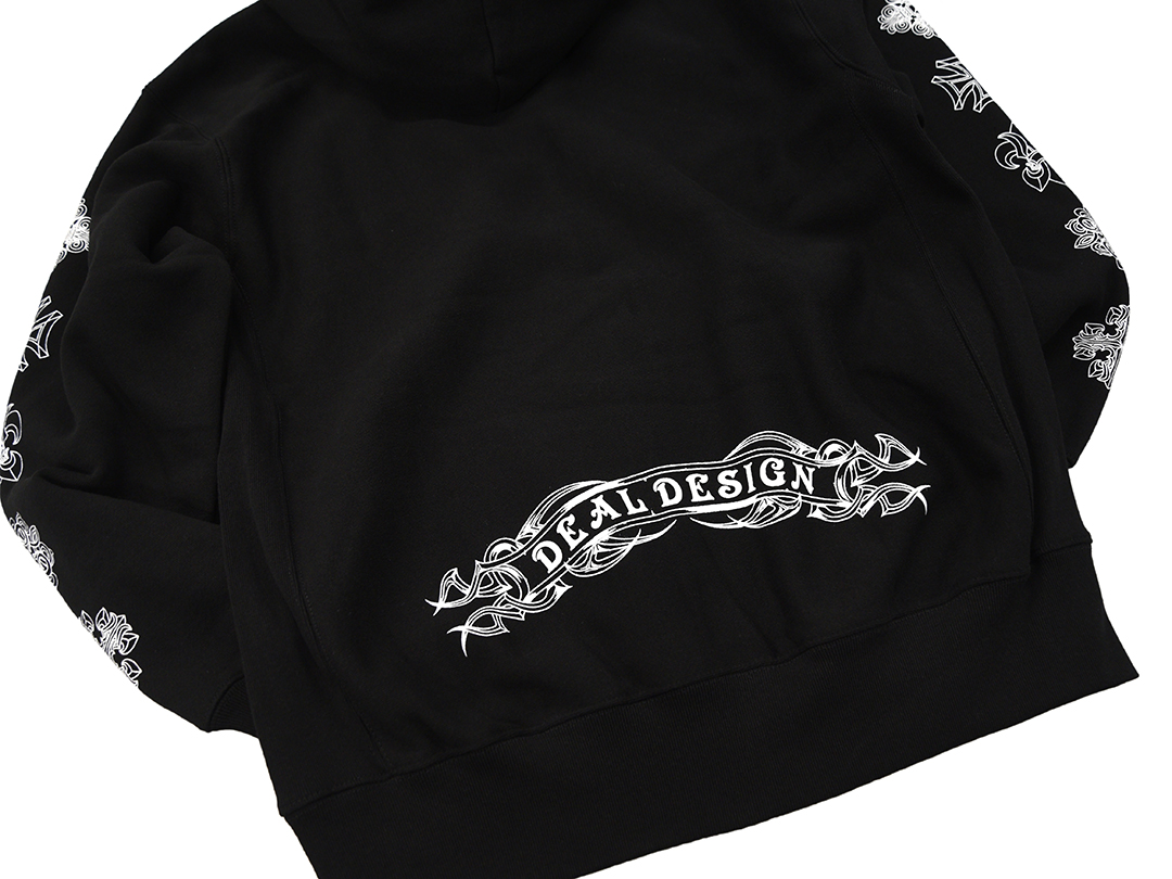 ロゴストームパーカー